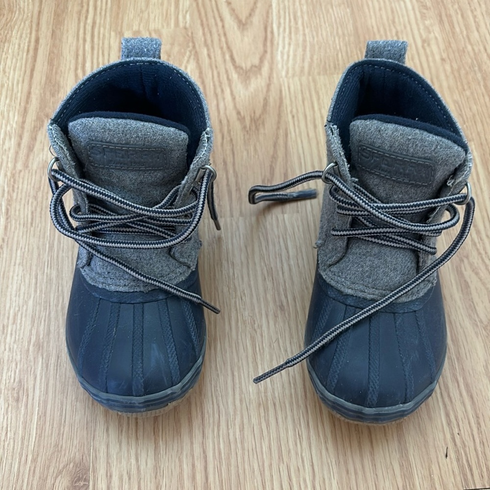 Sperry blue and gray snow boots